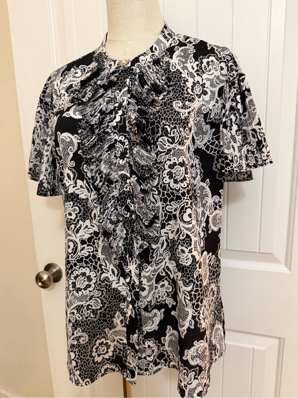 Karl Lagerfeld Black & White Top Ruffled Pleated Bodice & Pleated Sleeve Sz L